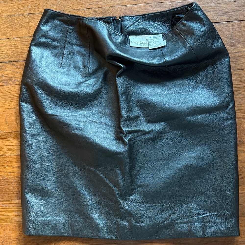 Newport News Black Leather Pencil Skirt